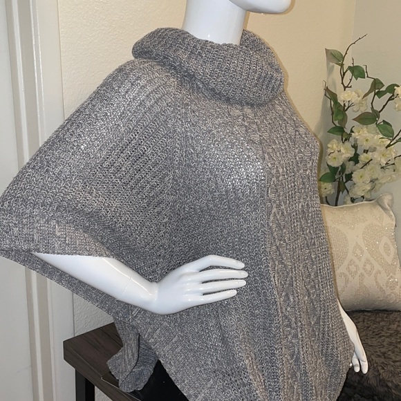 Jon & Anna Sweater Cape Cowl Neck Poncho Boho - Picture 4 of 9